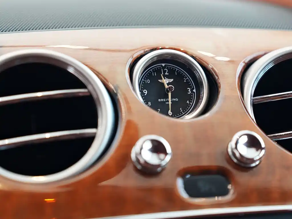 Bentley Continental 2017 — фото 15
