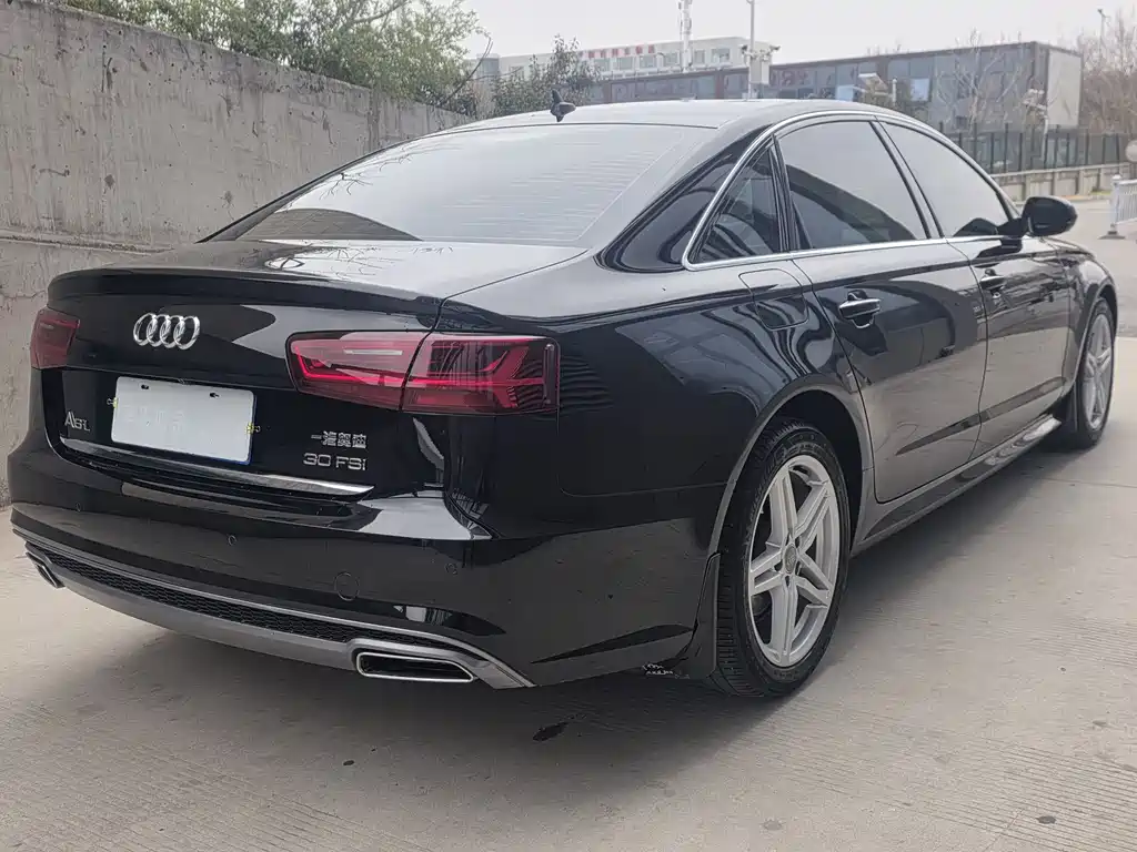 Audi A6L 2018 — фото 14
