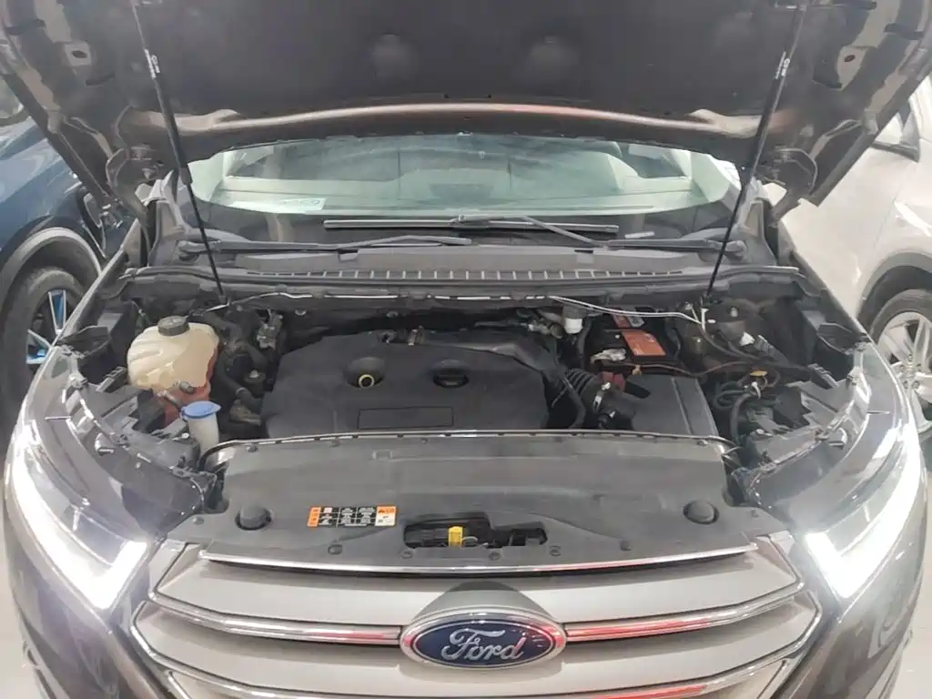Ford Edge 2015 — фото 20
