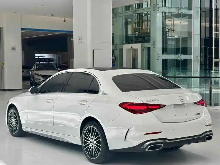 Mercedes-Benz C-Class 2023 — фото 5