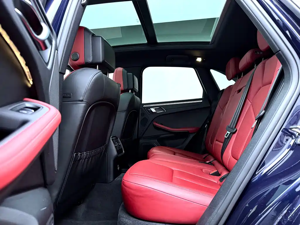 Porsche Macan 2021 — фото 18