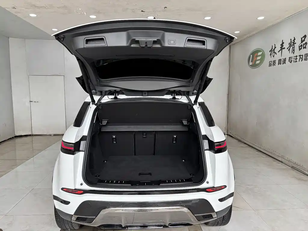 Land Rover Evoque 2024 — фото 28