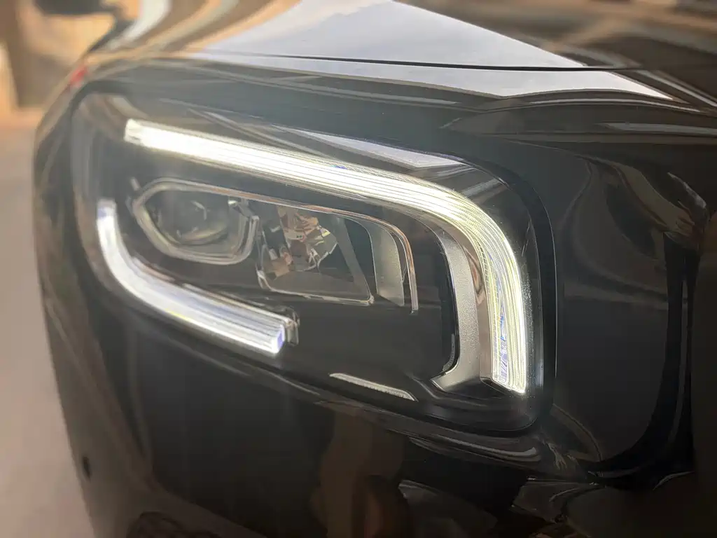 Mercedes-Benz GLB 2023 — фото 15