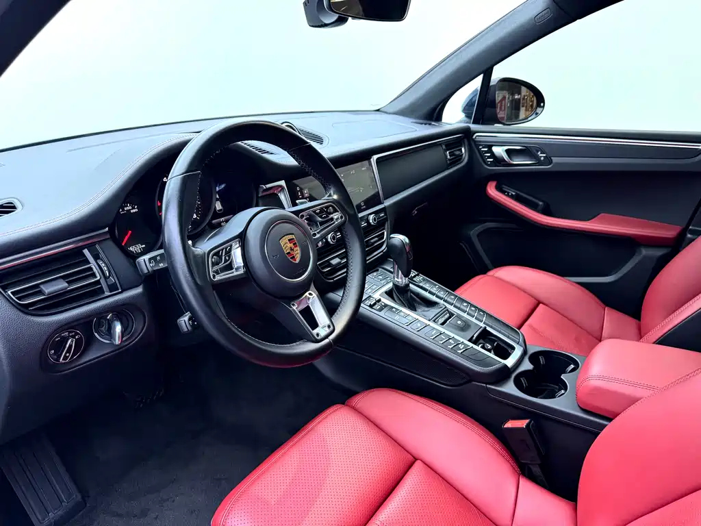 Porsche Macan 2021 — фото 12