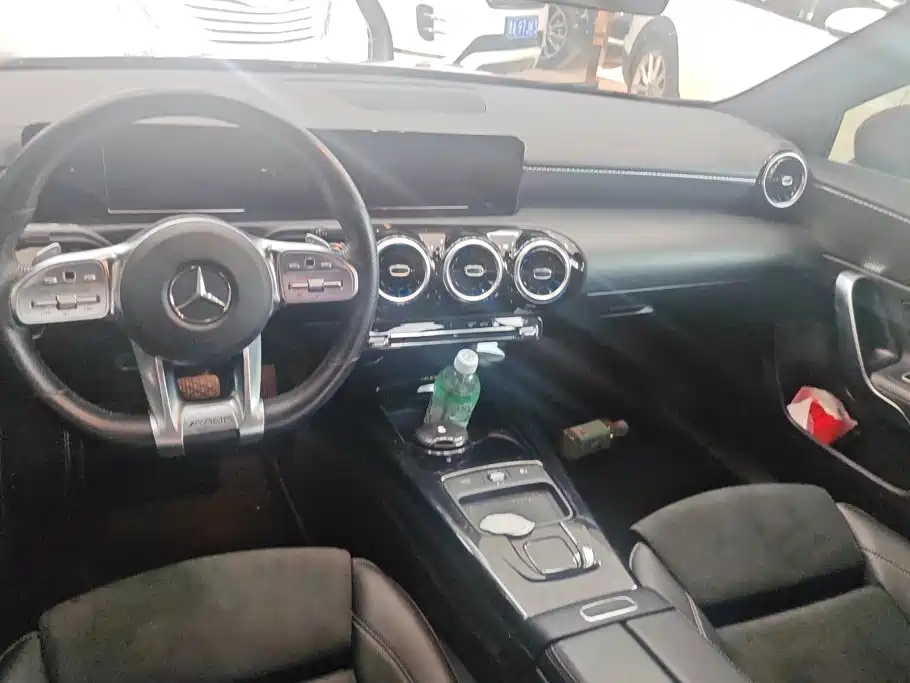 Mercedes-Benz A-Class 2020 — фото 12