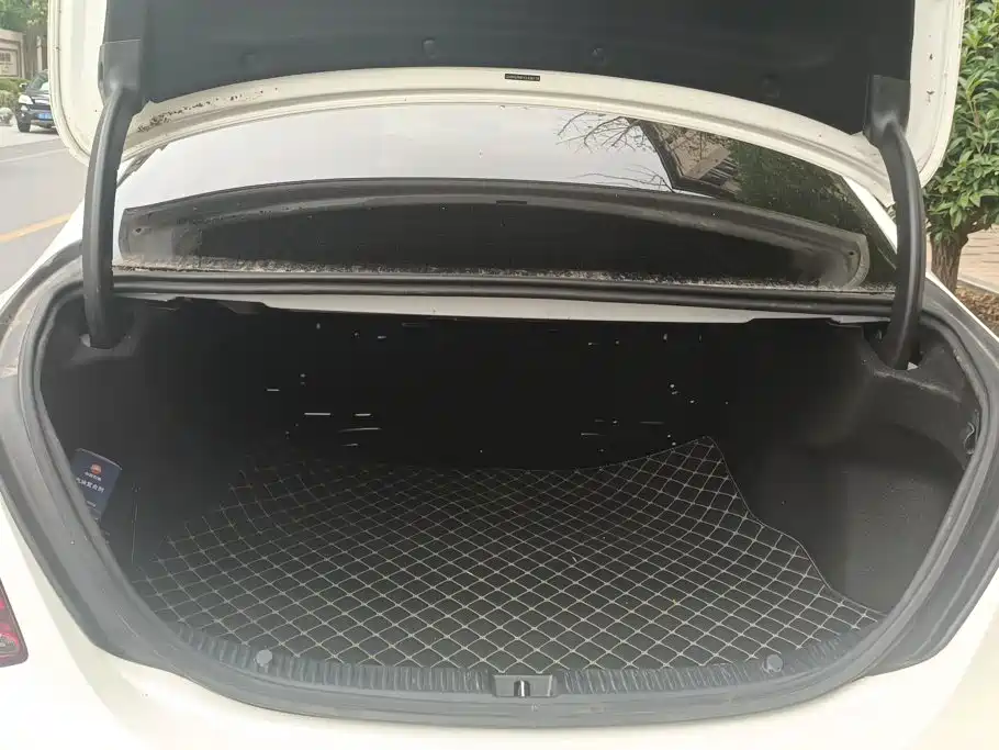 Mercedes-Benz C-Class 2019
