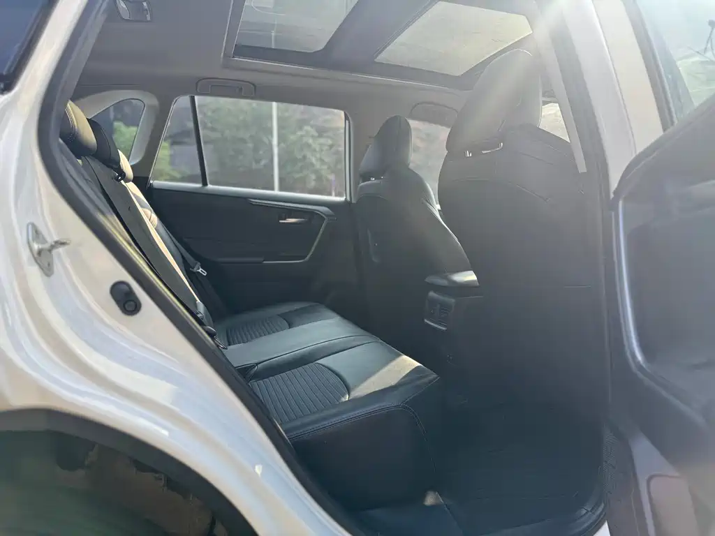 Toyota Wildlander 2020 — фото 11