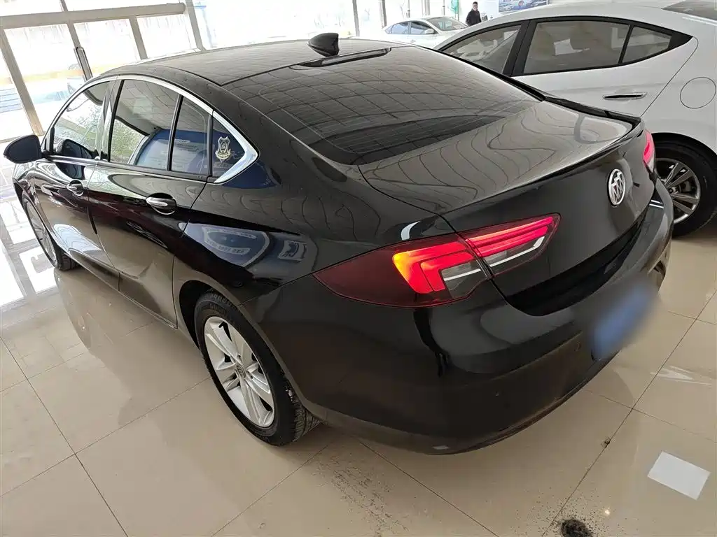 Buick Regal 2020 — фото 10