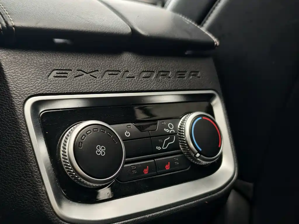 Ford Explorer 2024 — фото 14