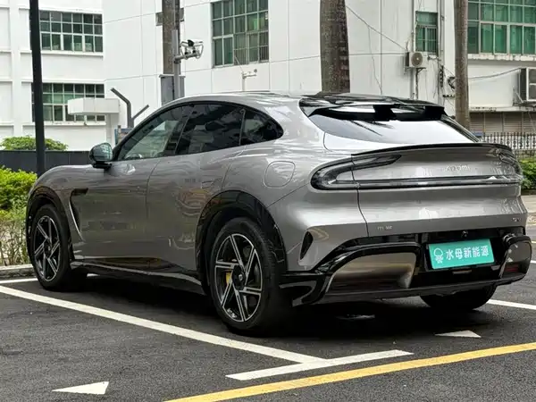 Xiaomi YU7 2025
