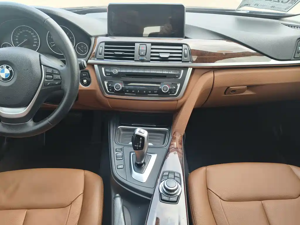 BMW 3 Series 2012 — фото 13