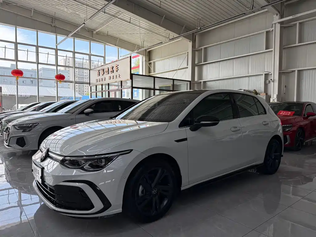 Volkswagen Golf 2023