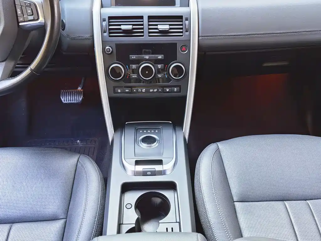 Land Rover Discovery Sport 2019 — фото 9