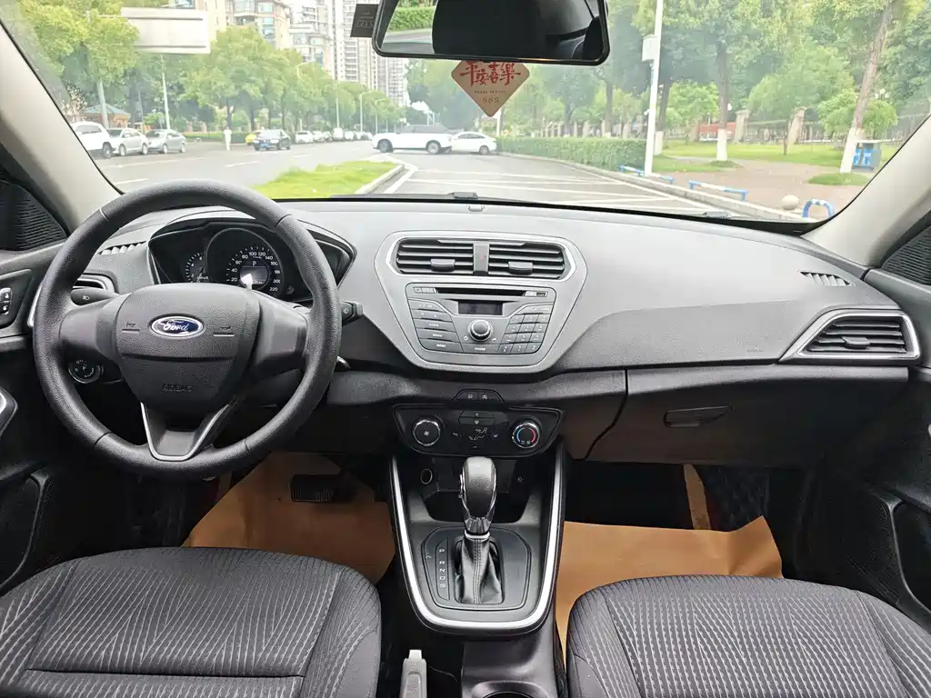 Ford Forrest 2019 — фото 17