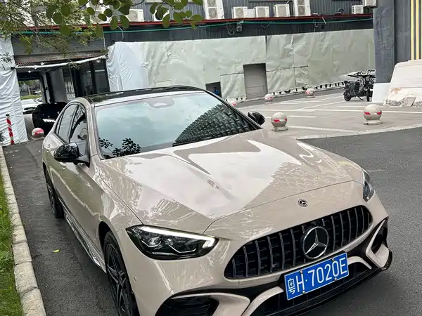 Mercedes-Benz C-Class 2024