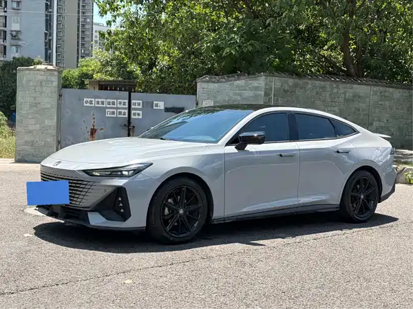 Changan UNI-V 2022