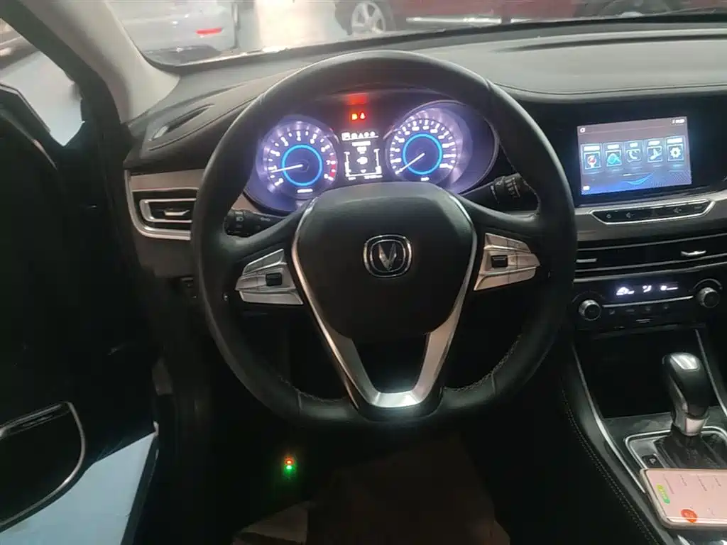 Changan Eado 2018 — фото 11