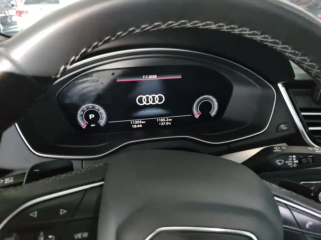 Audi Q5L 2025 — фото 17