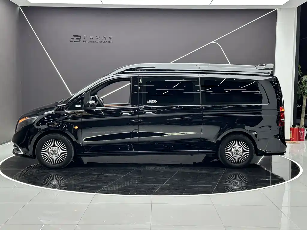 Mercedes-Benz Vito 2023 — фото 3