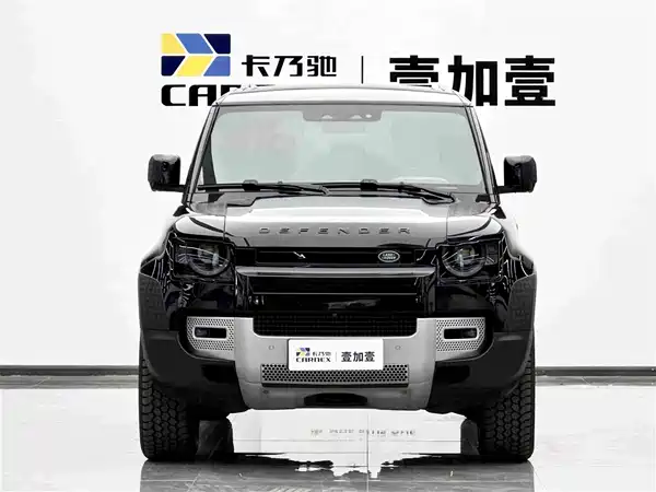 Land Rover Defender 2024