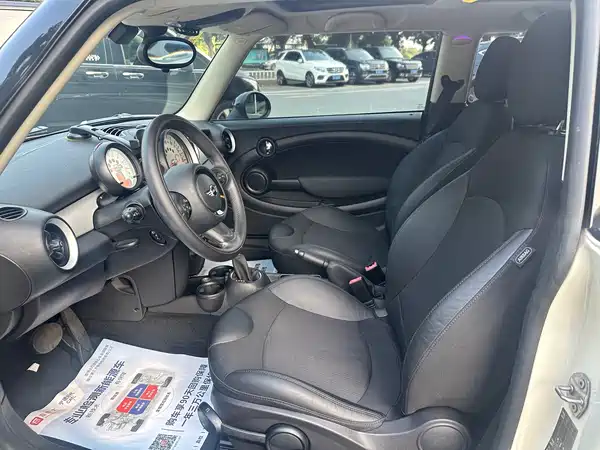 MINI 2012