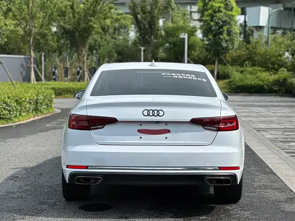 Audi A4L 2019