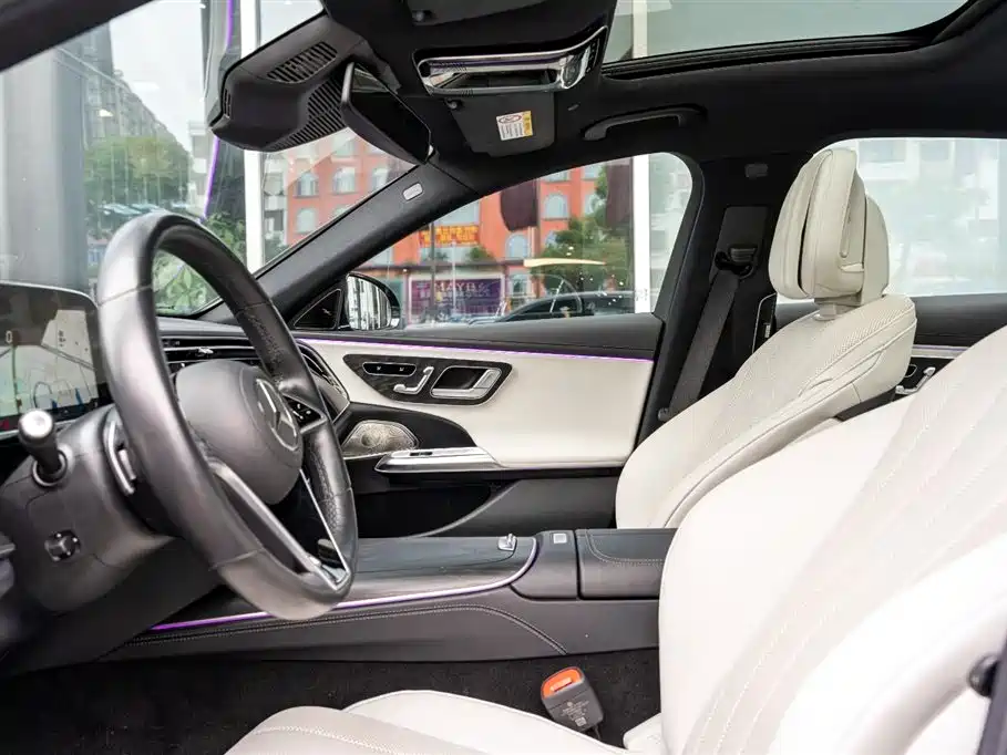 Mercedes-Benz E-Class 2023 — фото 14