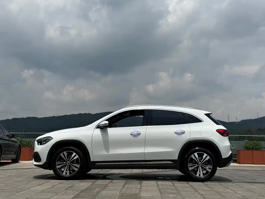 Mercedes-Benz GLA 2021 — фото 10