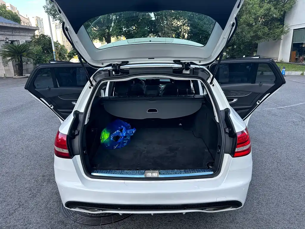 Mercedes-Benz C-Class 2017 — фото 11