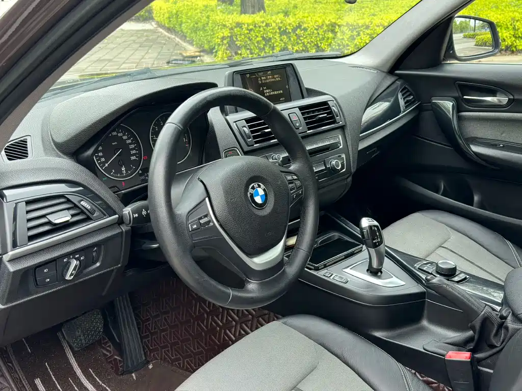 BMW 1 Series 2015 — фото 15