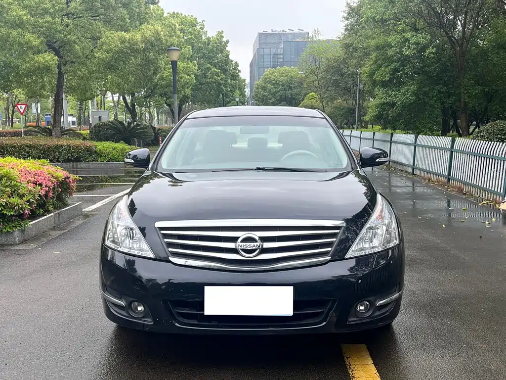 Nissan Teana 2010 — фото 2