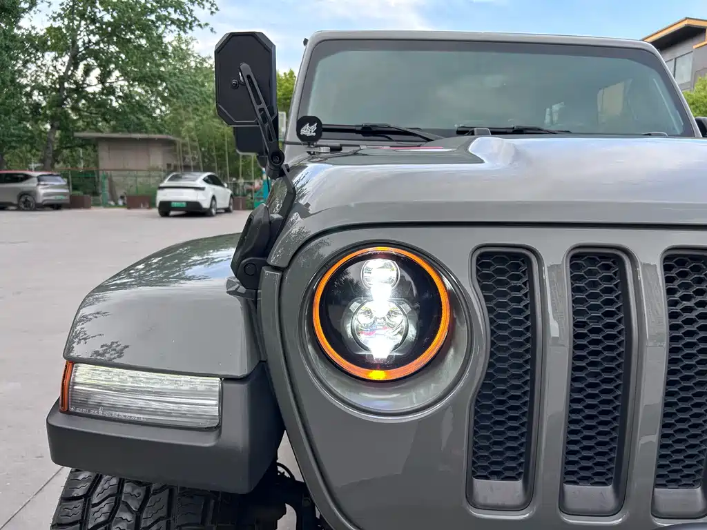 Jeep Wrangler 2022 — фото 10