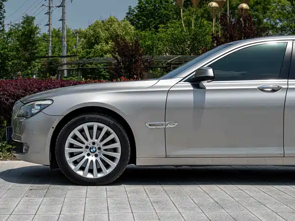 BMW 7 Series 2010
