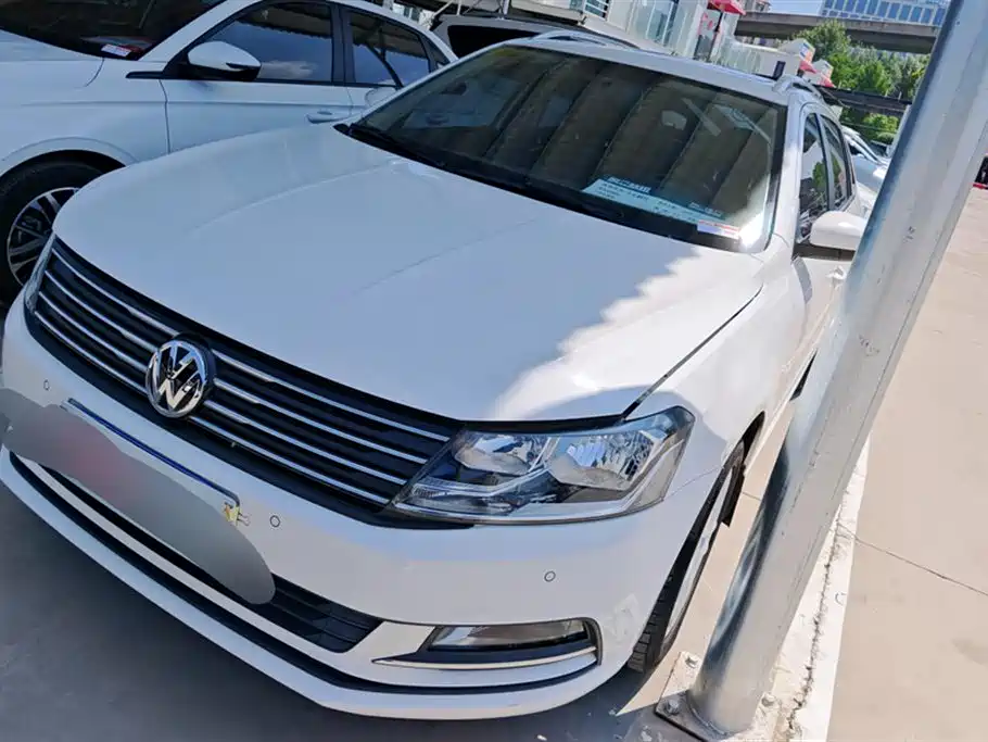 Volkswagen Gran Lavida 2015 — фото 1