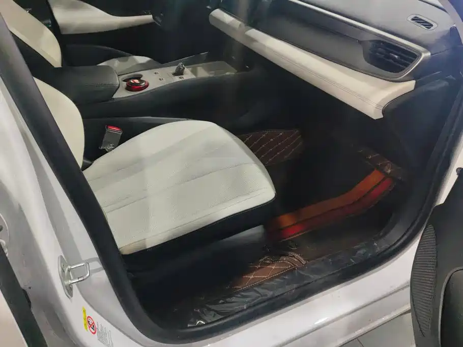 BYD Seal 05 DM-i 2025 — фото 8