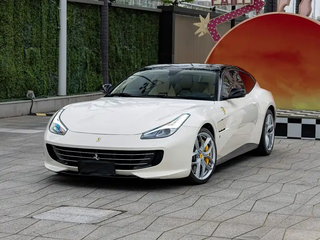 Ferrari GTC4Lusso 2017