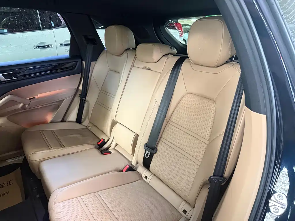 Porsche Cayenne 2019 — фото 15