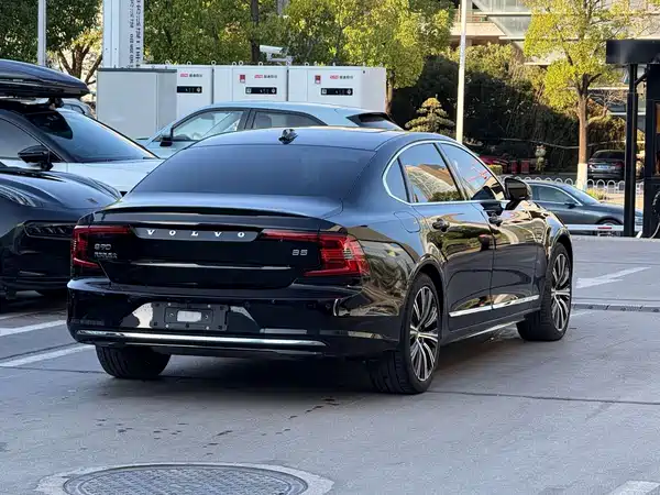 Volvo S90 2024