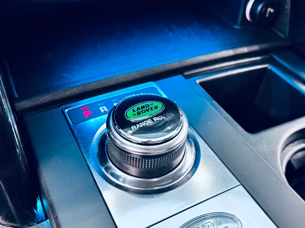 Land Rover Discovery 2019 — фото 10