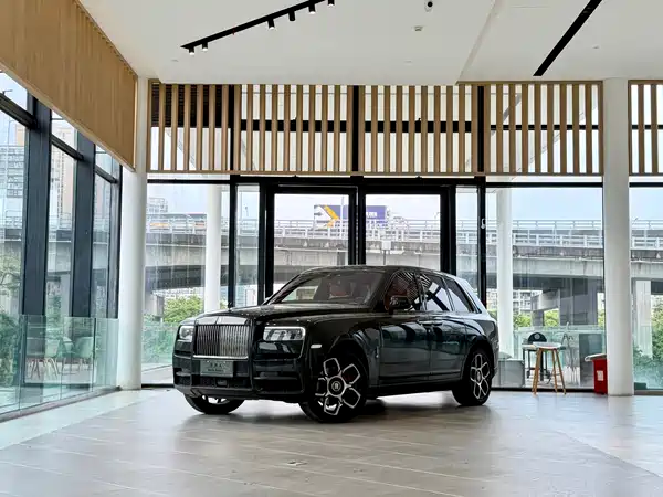 Rolls-Royce Cullinan 2025