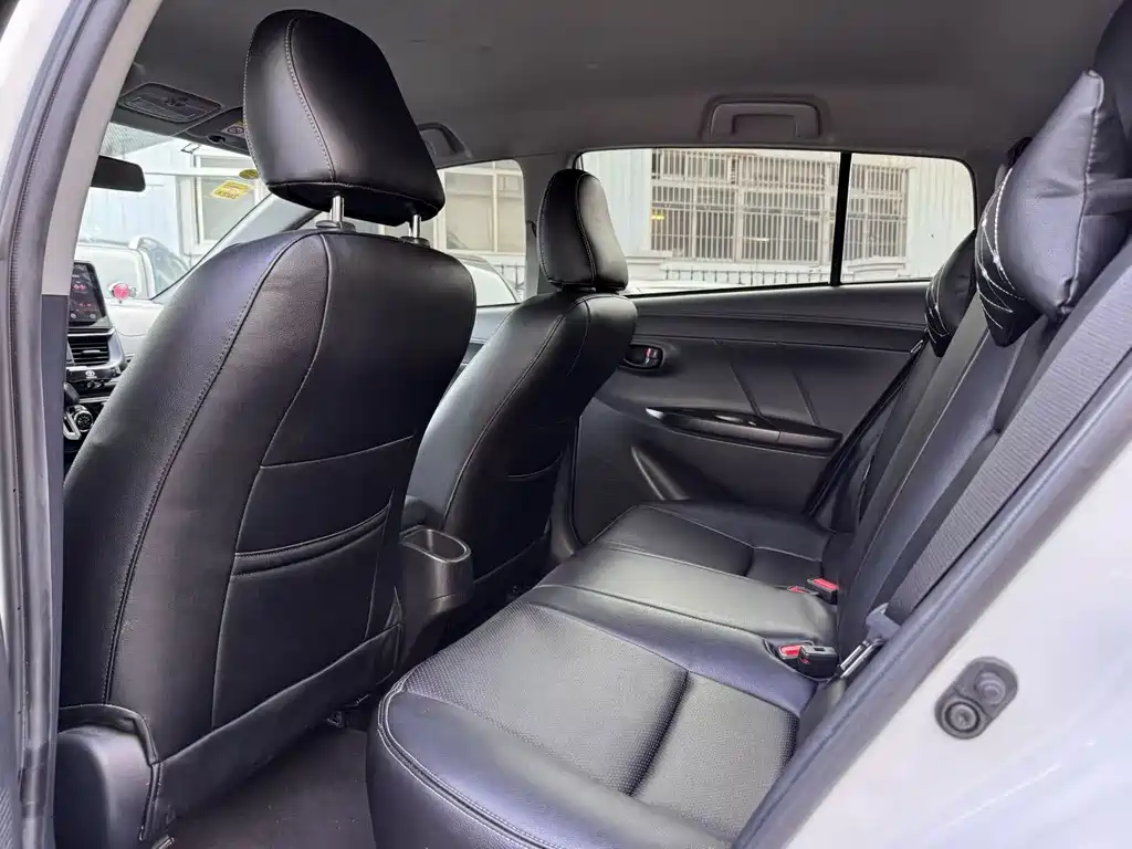 Toyota Yaris L 2021