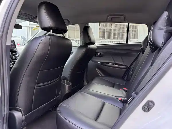 Toyota Yaris L 2021