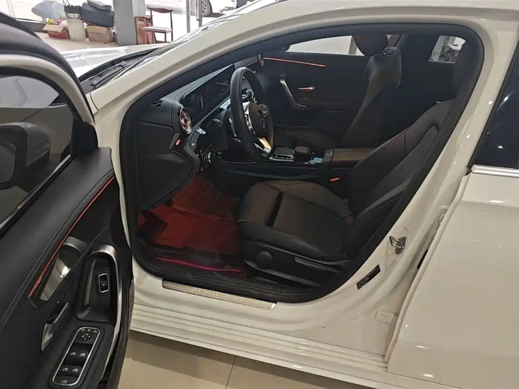 Mercedes-Benz A-Class 2022 — фото 12