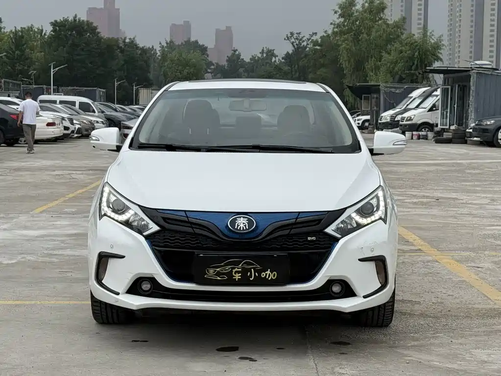 BYD Qin NEV 2017 — фото 2