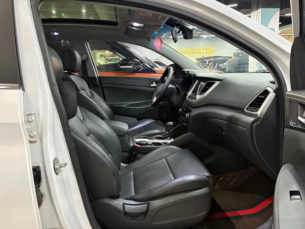 Hyundai Tucson 2018 — фото 24