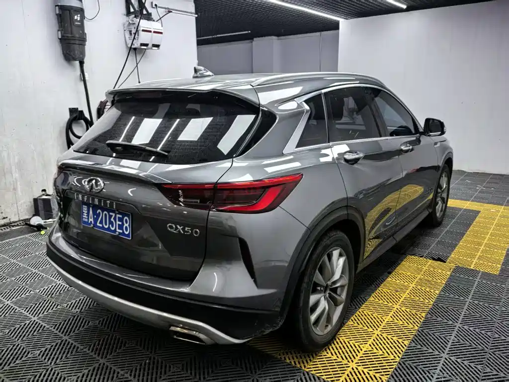 Infiniti QX50 2020