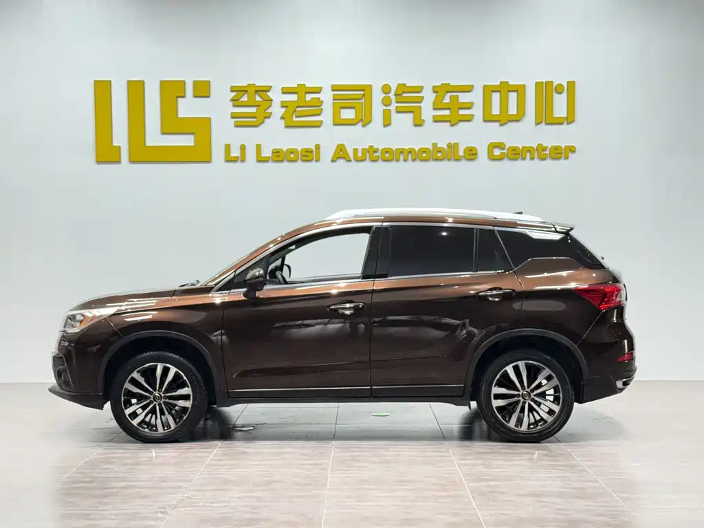 GAC Motor Trumpchi GS4 2016 — фото 15