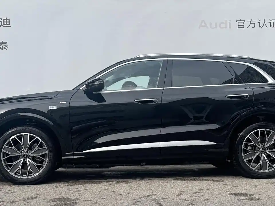 Audi Q5L 2025 — фото 3