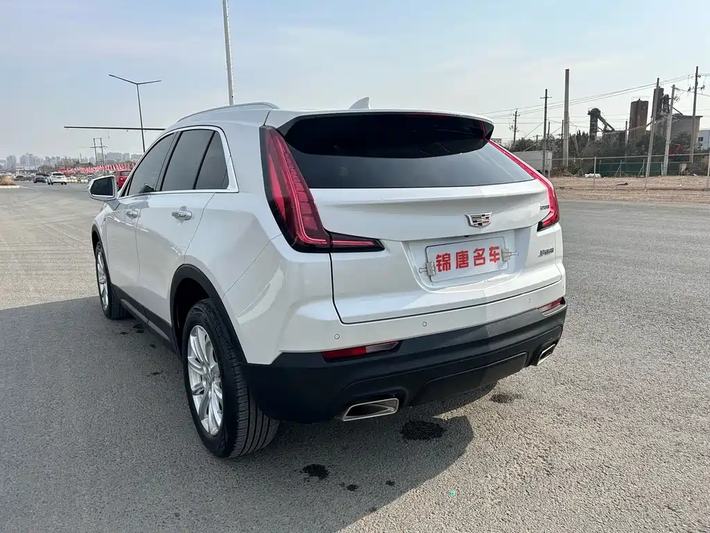 Cadillac XT4 2021 — фото 12