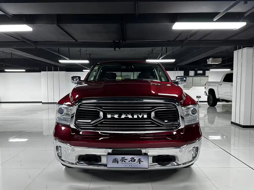 RAM Trucks 2015 — фото 2